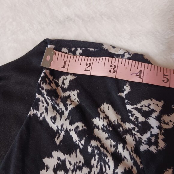 Chaps, Black & White Print Dress, Size XL, Flattering Ruching Detail, Stretch - Picture 11 of 12
